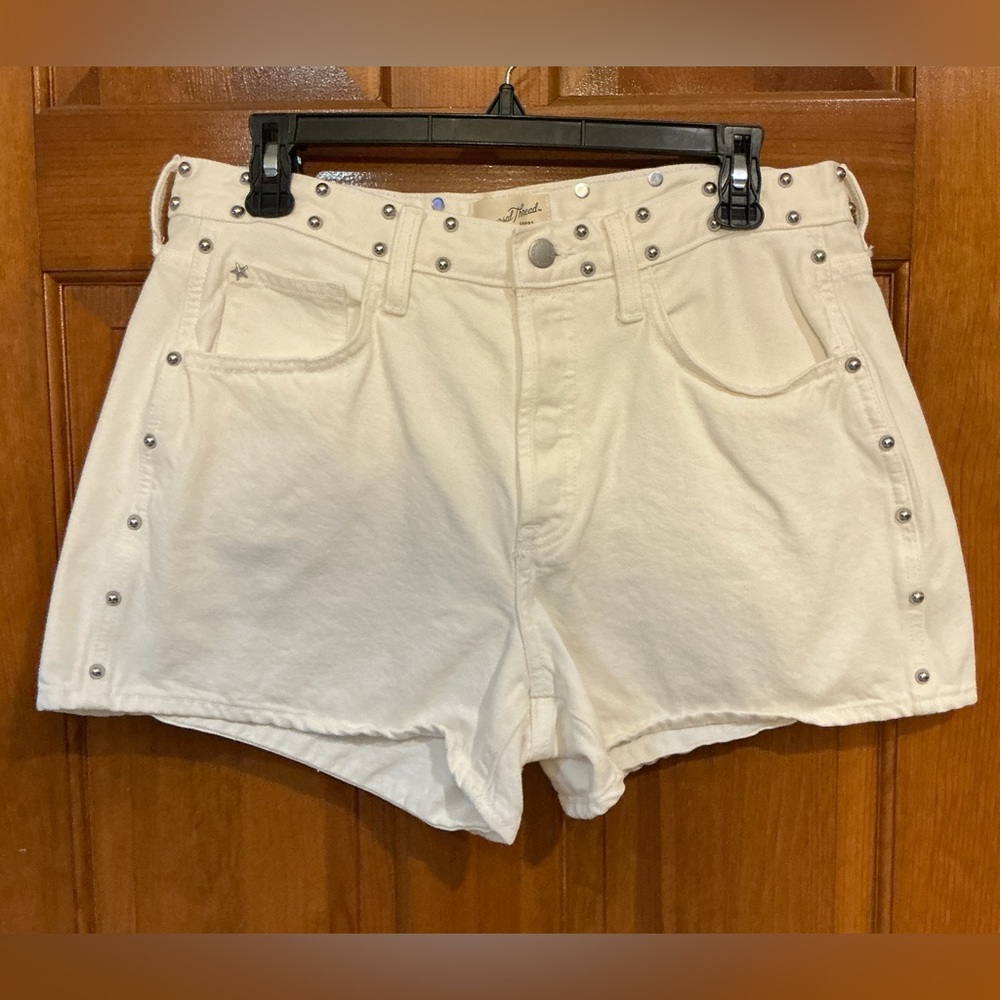 Universal Thread White Jean Shorts
